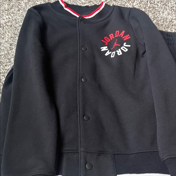 Jordan Sweatsuit 4/5 - Picture 2 of 6
